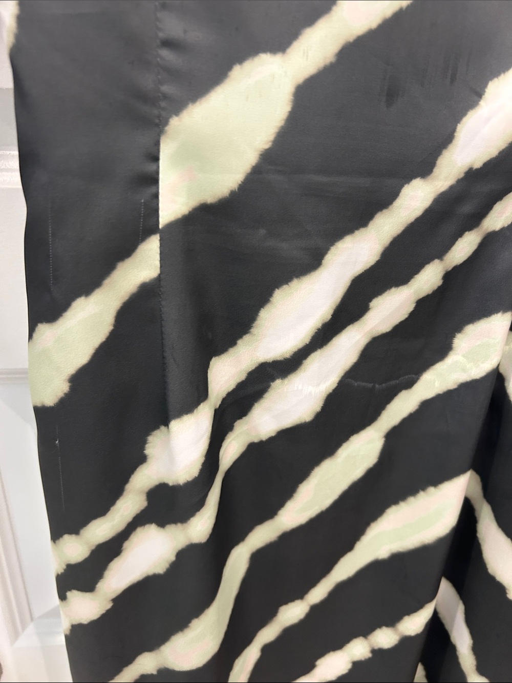 Green & Cream Wrap dress - Picture 5 of 6